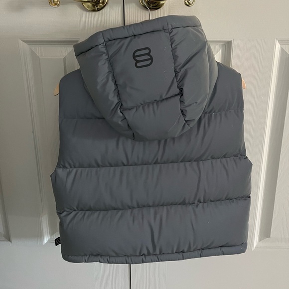 Aritzia Super Puff Vest - SOLD - Picture 3 of 4